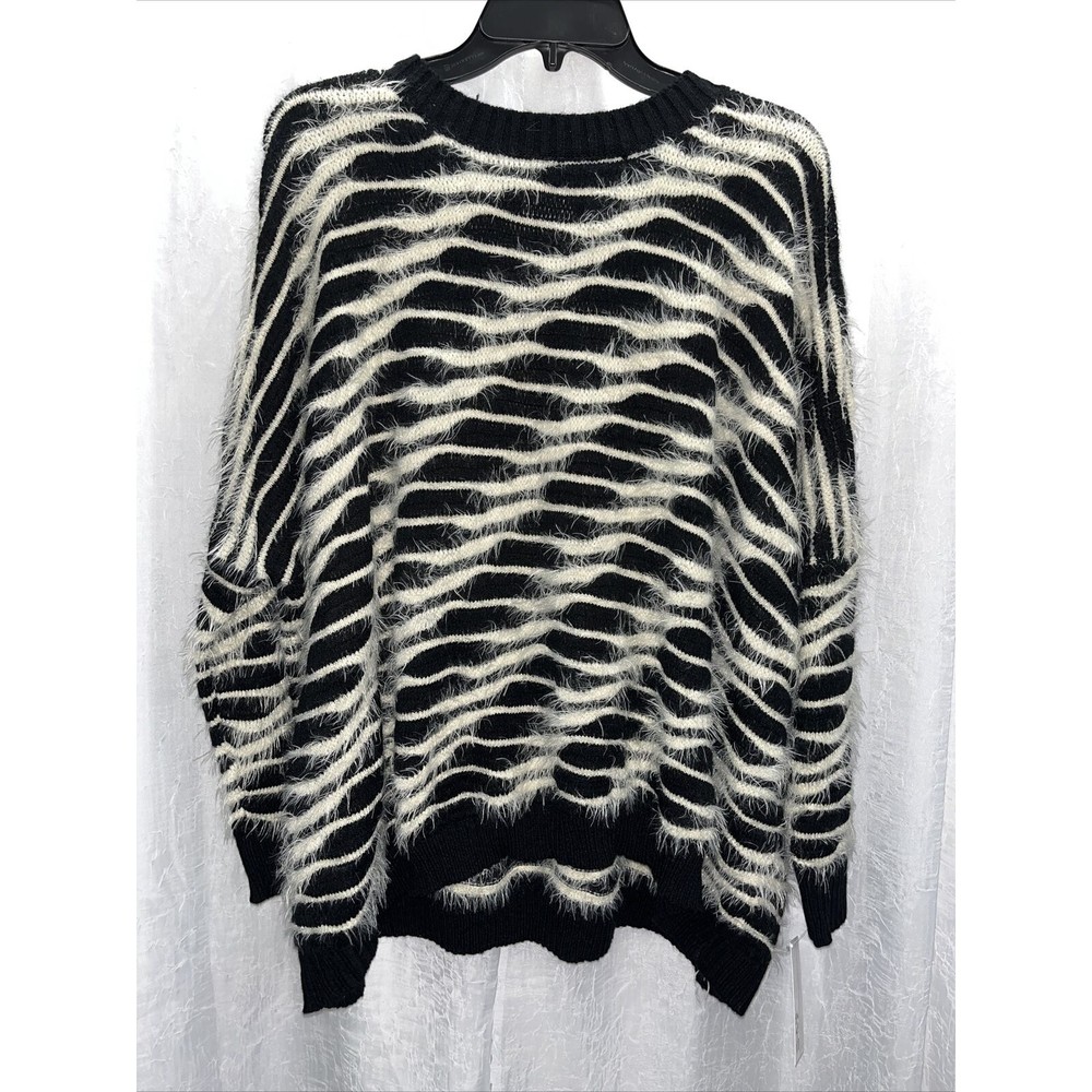 Tobi Women's Sweater Black & Ivory Fuzzy Size M / L